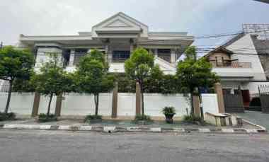 dijual rumah nginden