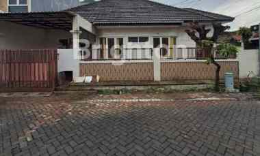 dijual rumah nirwana eksekutif