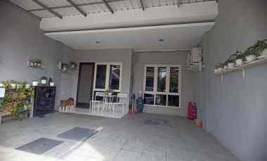 dijual rumah nirwana eksekutif