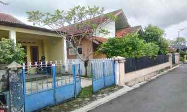 dijual rumah non perum sangat nyaman tengah kota