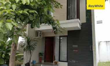dijual rumah north west lake citraland