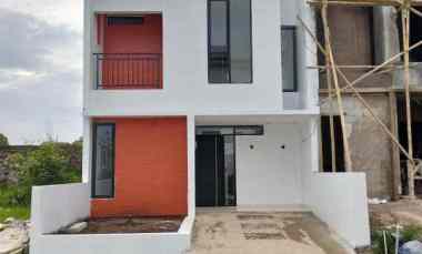 gambar dijual rumah nuansa alam setiabudi