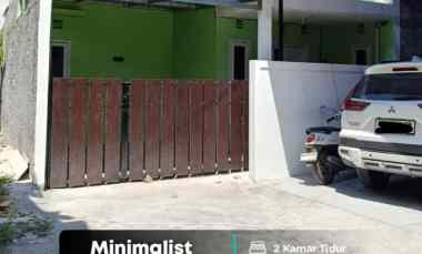 dijual rumah pajangan