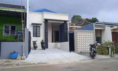 Rumah Modern Minimalis Siap Huni Shm Ready Bisa Kpr Pinggir Jalan