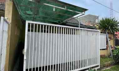 dijual rumah pakis