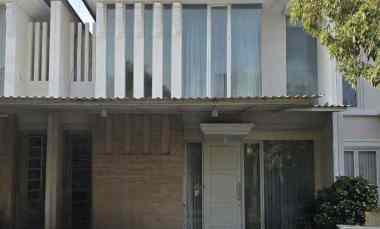 dijual rumah pakuwon city