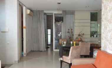 dijual rumah pakuwon city