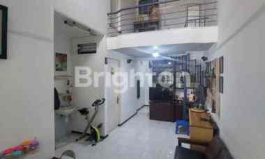 dijual rumah pakuwon city