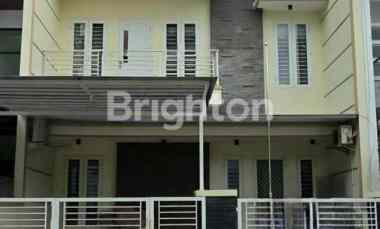 dijual rumah pakuwon city