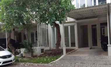 dijual rumah pakuwon city