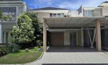 dijual rumah pakuwon city