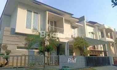 dijual rumah pakuwon city