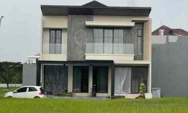 Rumah Mewah Pakuwon City Layout Lega Row 3 Mobil, Nego Tipis