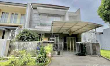 dijual rumah pakuwon city