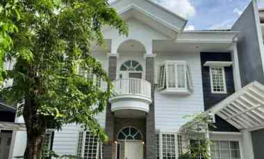 dijual rumah pakuwon city