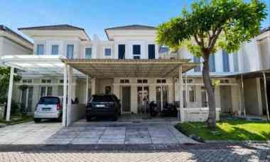 dijual rumah pakuwon city