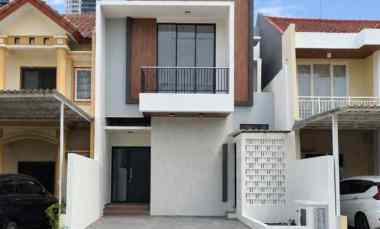 dijual rumah pakuwon city