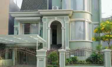 dijual rumah pakuwon city