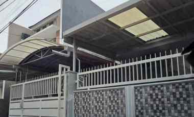 dijual rumah pakuwon city griya asri