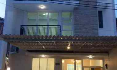 2 Mnt ke Mall Rumah Nyaman Strategis Griya Asri Pakuwon City