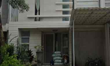 dijual rumah pakuwon city malibu beach