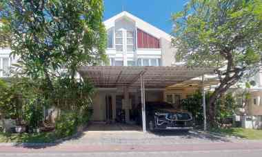 dijual rumah pakuwon city mulyorejo