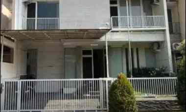 dijual rumah pakuwon city san diego