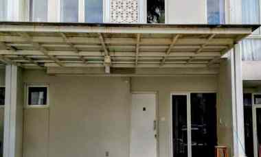 dijual rumah pakuwon city suvadiva