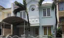 Rumah Pakuwon City Taman Mutiara 2 Lantai Masih Bagus dan Terawat