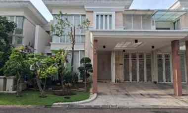 Rumah Minimalis Modern di Perumahan Pakuwon Indah Surabaya Barat