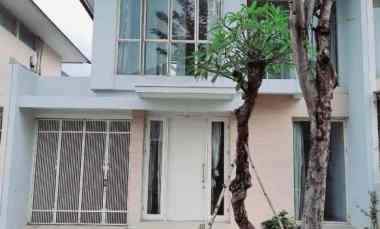 dijual rumah pakuwon indah cluster the