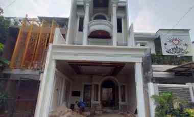 dijual rumah pancoran mas depok