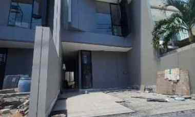 dijual rumah pandugo