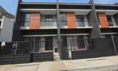 dijual rumah panjang jiwo