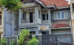 Rumah Second Selangkah dari Main Gate dekat Pakuwon City, Kampus