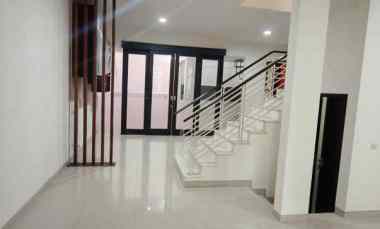 dijual rumah pantai mentari