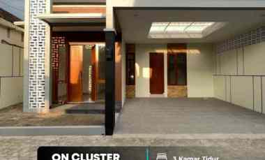 dijual rumah pasar cebongan