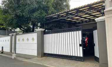 dijual rumah pela mampang
