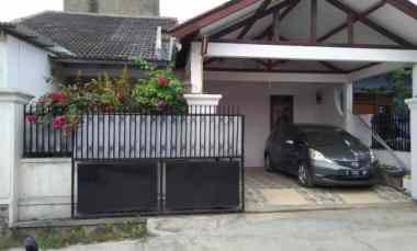 Rumah Komplek Permata 2 Lantai dekat Borma dan Transmart