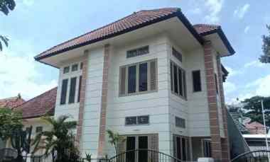 Dijual Rumah 2 Lantai Lokasi Permata Jingga Suhat Kota Malang