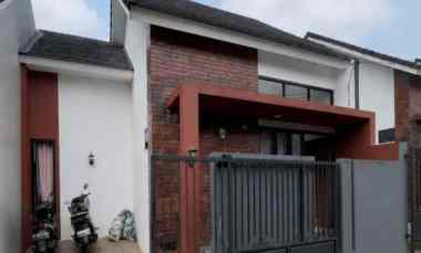 dijual rumah perum bukit petro sawangan