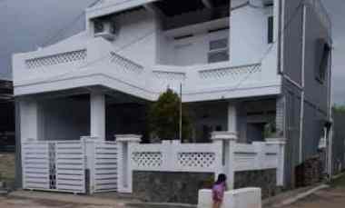 dijual rumah perum citra permata