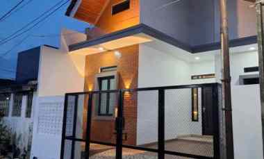 dijual rumah perum irigasi danita