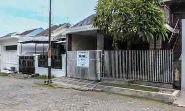 dijual rumah perum mendut regency kel