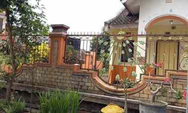 Rumah Dijual di Perum Oma View Cemorokandang Kota Malang