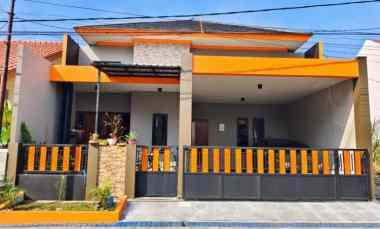 dijual rumah perum rewwin waru sidoarjo