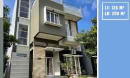 Rumah Villa Bagus 3 Lantai Cocok untuk Bisnis Lokasi di Pusat Kota Bat
