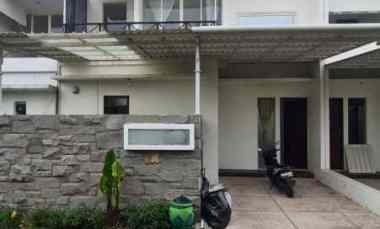 dijual rumah perumahan de casa