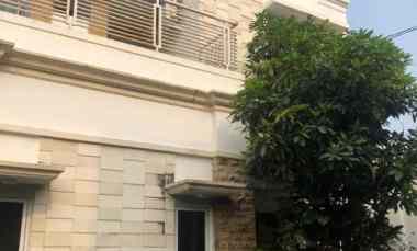 dijual rumah perumahan duta bintaro