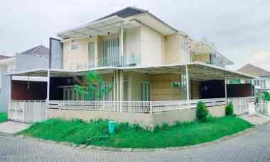 dijual rumah perumahan eastwood